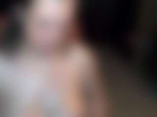 Live cam show with 18andHorny - Femdom on googirlz