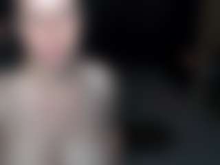 Live cam show with 18andHorny - Kinky on TeamSkeetLive
