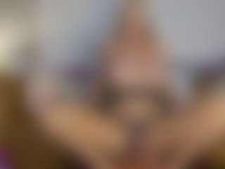 TaylorLove303's Live Sex Cam Show