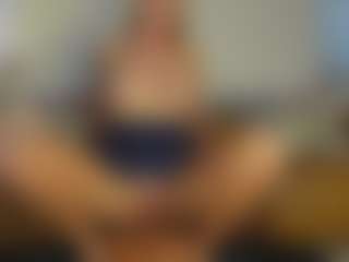 TaylorLove303's Live Sex Cam Show