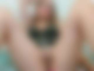 Live cam show with Eva-X-Jane - Blonde Hair Middle Aged on Camsoda