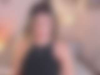 Live cam show with Anneee - Cumshot on Fit Hotties