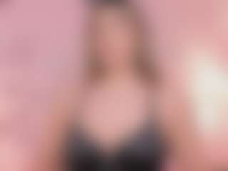 Live cam show with Anneee - Cumshot on dropp.cam
