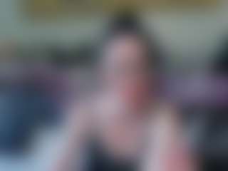 Live cam show with keiraneil - Living Room on Lustler
