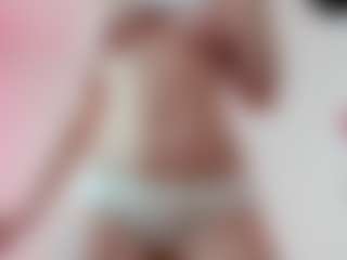 Live cam show with Lucy_Ember - Green Eyes on Camsoda