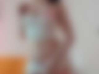 Live cam show with Lucy_Ember - Bikini on Camsoda