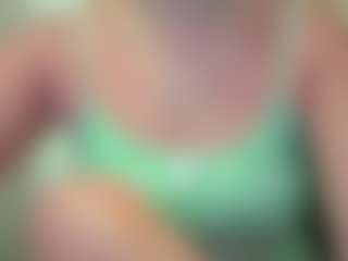 Live cam show with Celestee-pretty - MILF on crypto-cams