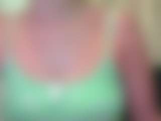 Live cam show with Celestee-pretty - Mature on CamwithHer