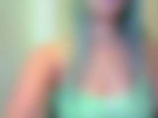 Celestee-pretty MILF webcam performer live streaming