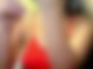 Live cam show with Celestee-pretty - Gamer Mature on instabang