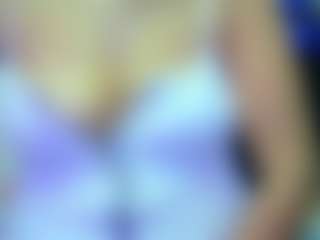 Celestee-pretty MILF webcam performer live streaming