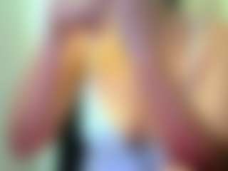Live cam show with Celestee-pretty - Middle Aged on friskycurves.com