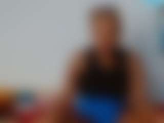 Blondq2003's Live Sex Cam Show