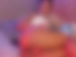 Live cam show with Taylor-West - Ebony Petite on Camsoda
