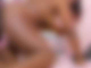 Live cam show with Jannaday - Ass Bouncing on Gym Cam Girls