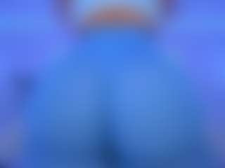 Oxlemon MILF webcam performer live streaming