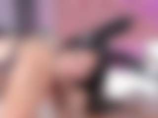 Live cam show with Amanda Cruz - Small Tits on googirlz