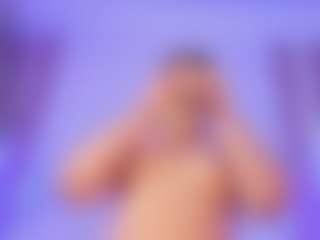 Live cam show with Vickyy Moore - Gagging on CSO-WL