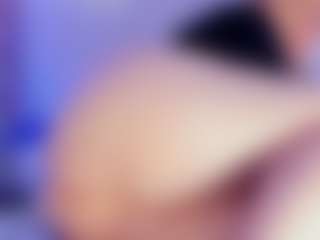 Live cam show with Vickyy Moore - Shaved on CamClone