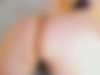 Vickyy Moore's Live Sex Cam Show