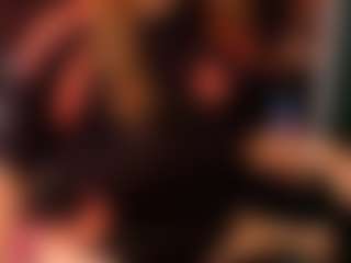 Live cam show with Ruby-Watson - Blonde Hair on CamClone
