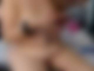 Live cam show with Ruby-Watson - Shaved Pussy MILF on TeamSkeetLive