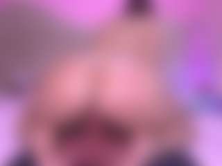 zoe-12 MILF webcam performer live streaming