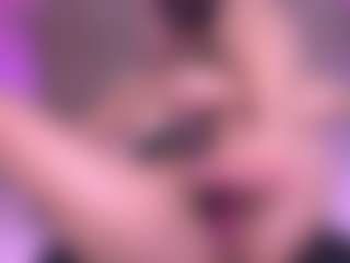zoe-12's Live Sex Cam Show