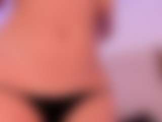 EmmaRousel's Live Sex Cam Show