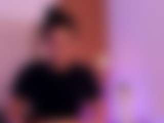 EmmaRousel's Live Sex Cam Show