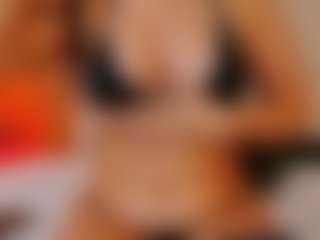 EmmaRousel's Live Sex Cam Show