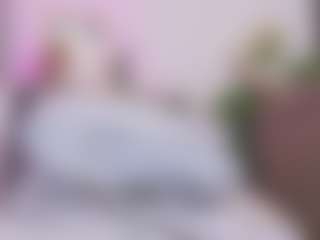 Linoshka's Live Sex Cam Show