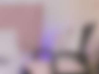Live cam show with Linoshka - Ass Bouncing on Latina Girls