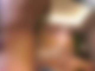 Live cam show with Hanna Chris - Athletic Amateur on CamwithHer