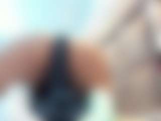 Live cam show with Aliicee-Green - Blonde Hair on googirlz
