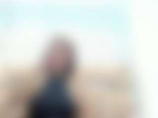 Live cam show with Aliicee-Green - Mature MILF on CamClone