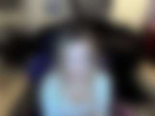 Live cam show with lunalovelyy - Flashing on eurowanks.com