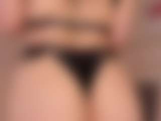 Aily Yozuko's Live Sex Cam Show