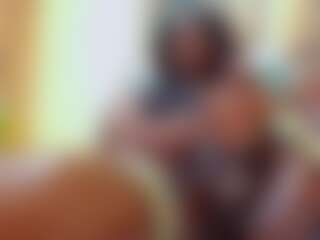 Show in cam erotica live di Erika-Hornyy