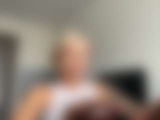 Live cam show with HotSweetbb - Sporty on Hubzter Live