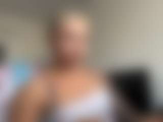 Live cam show with HotSweetbb - Sporty on Dare Cams