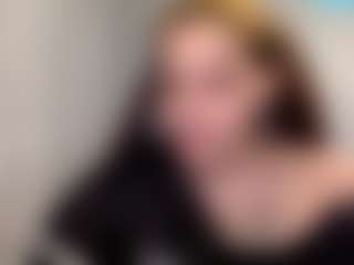 Sapphire Storm's Live Sex Cam Show