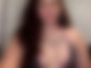 Sapphire Storm's Live Sex Cam Show