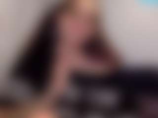 Sapphire Storm's Live Sex Cam Show