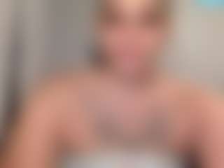 Sapphire Storm's Live Sex Cam Show