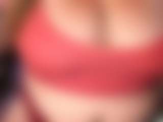 Live cam show with europeankitty - Gray Eyes on Hubzter Live