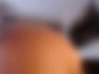 Live cam show with Magdalenaaa - Athletic Middle Aged on intimatelivegirls.com