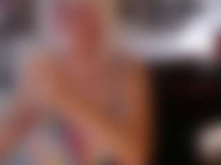Live cam show with Magdalenaaa - Athletic Middle Aged on boobsie.com