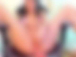 Live cam show with SaraCabali - Smoking on dropp.cam