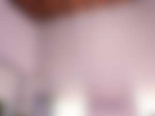 Live cam show with Ambra Cohelo - Eating Pussy on SmokeAndPoke